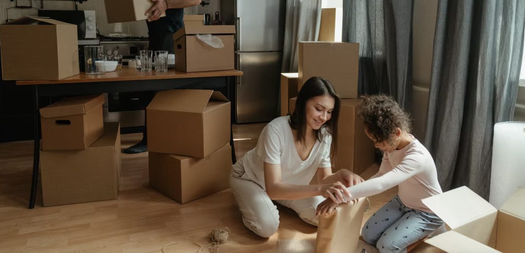 customers preparing for move in Bristol